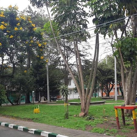 Aparta Hotel Victoria In Bogotá Eksteriør billede