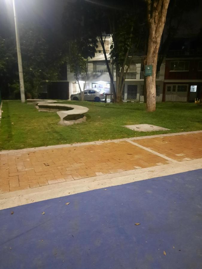 Aparta Hotel Victoria In Bogotá Eksteriør billede